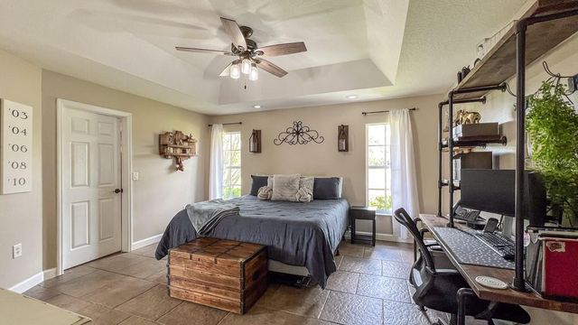 812 JAMESON ROAD, Lithia, FL 33547