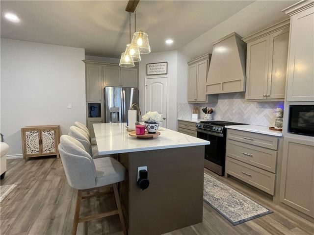 7906 Pruet Dr, Corpus Christi, TX 78414