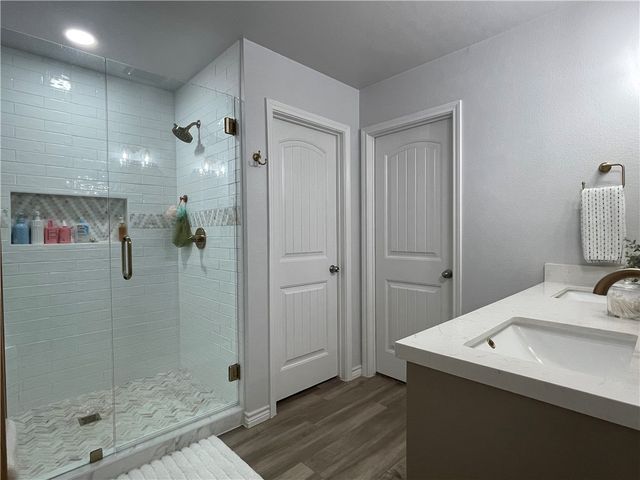 7906 Pruet Dr, Corpus Christi, TX 78414