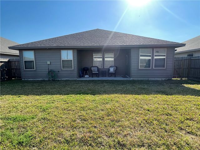 7906 Pruet Dr, Corpus Christi, TX 78414