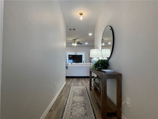 7906 Pruet Dr, Corpus Christi, TX 78414