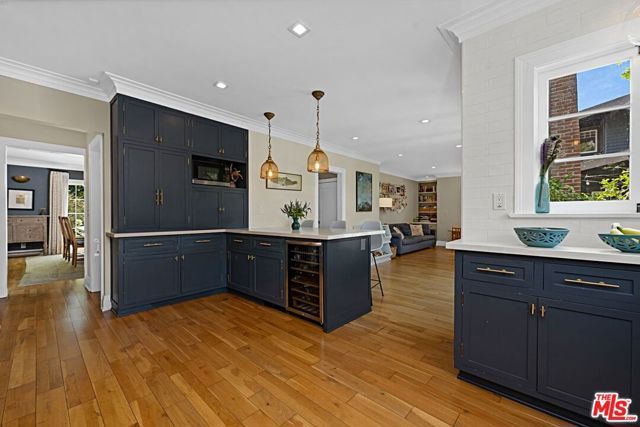 379 N Ridgewood Place, Los Angeles, CA 90004