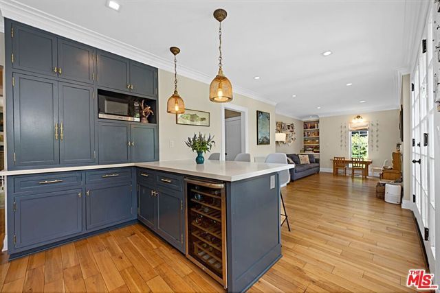 379 N Ridgewood Place, Los Angeles, CA 90004