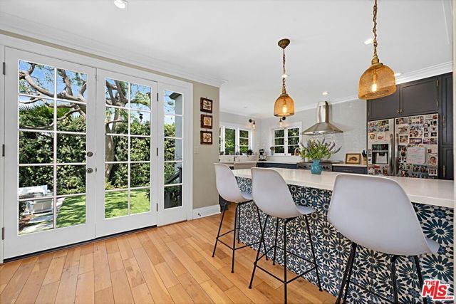 379 N Ridgewood Place, Los Angeles, CA 90004