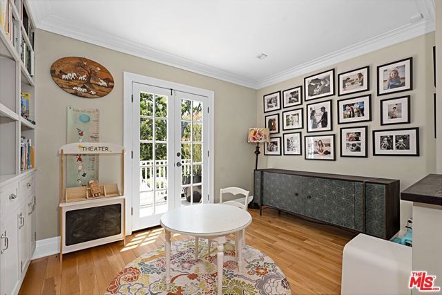 379 N Ridgewood Place, Los Angeles, CA 90004