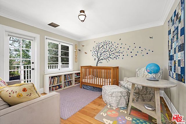 379 N Ridgewood Place, Los Angeles, CA 90004