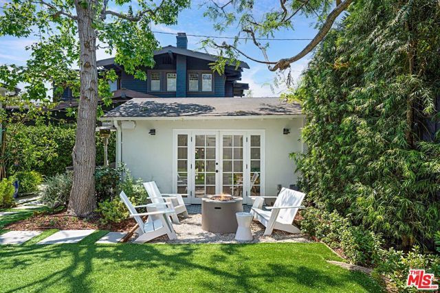379 N Ridgewood Place, Los Angeles, CA 90004