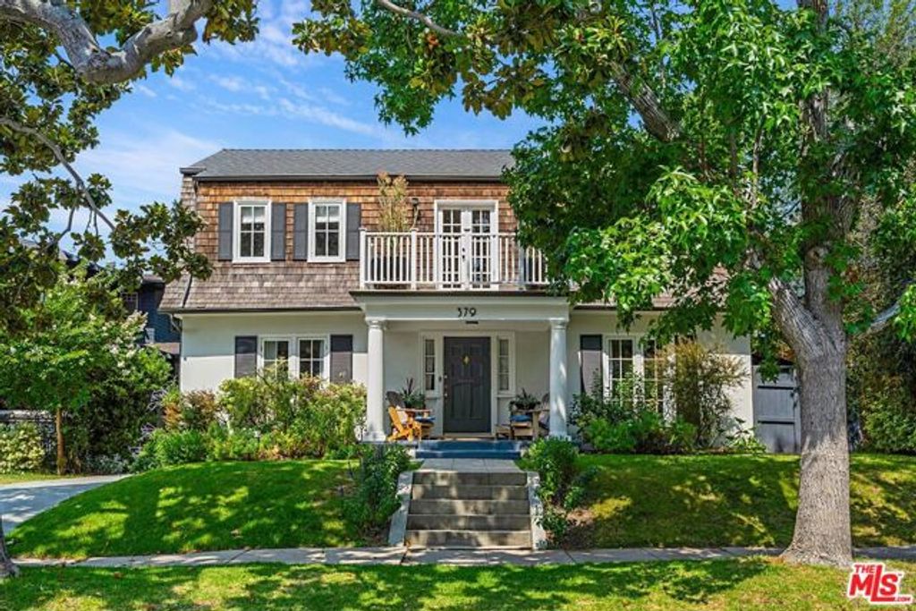 379 N Ridgewood Place, Los Angeles, CA 90004