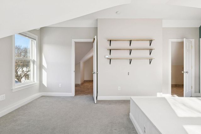 939 Linwood Avenue, Saint Paul, MN 55105