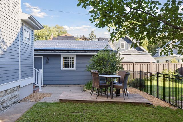 939 Linwood Avenue, Saint Paul, MN 55105