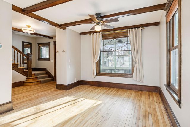 939 Linwood Avenue, Saint Paul, MN 55105