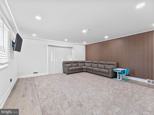 1152 MOREFIELD RD, Philadelphia, PA 19115