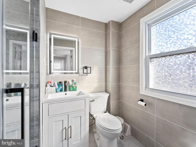 1152 MOREFIELD RD, Philadelphia, PA 19115