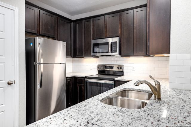 367-369 Emma Dr., New Braunfels, TX 78130
