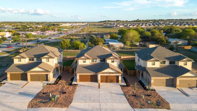 367-369 Emma Dr., New Braunfels, TX 78130