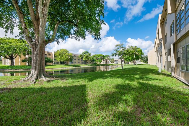 6300 NW 62ND Street 101, Tamarac, FL 33319
