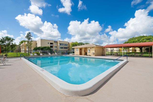 6300 NW 62ND Street 101, Tamarac, FL 33319