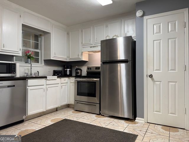 1112 Windgate Circle NW, Conyers, GA 30012