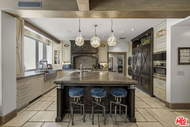 26954 Whitehorse Place, Canyon Country (santa Clarita), CA 91387