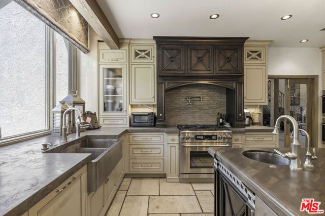 26954 Whitehorse Place, Canyon Country (santa Clarita), CA 91387