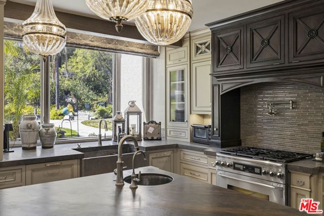 26954 Whitehorse Place, Canyon Country (santa Clarita), CA 91387