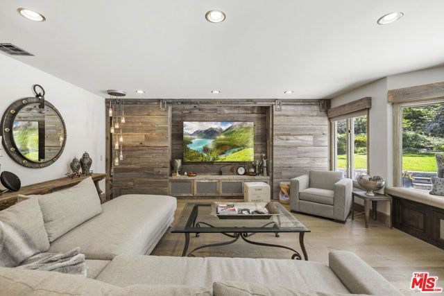 26954 Whitehorse Place, Canyon Country (santa Clarita), CA 91387