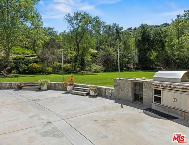 26954 Whitehorse Place, Canyon Country (santa Clarita), CA 91387