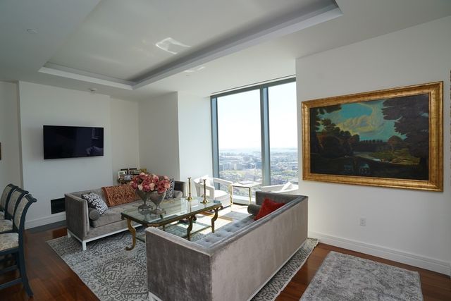 1 Dalton St 5103, Boston, MA 02199