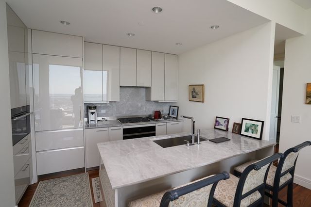 1 Dalton St 5103, Boston, MA 02199