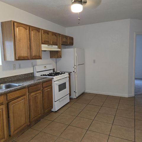 219 I St, Modesto, CA 95351