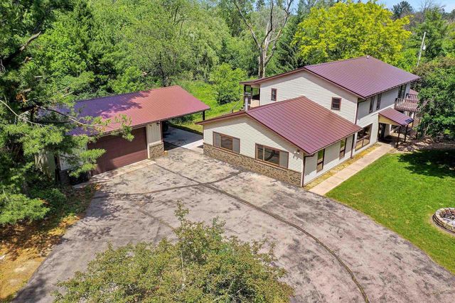 300 WATER STREET, Ogdensburg, WI 54962