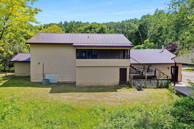 300 WATER STREET, Ogdensburg, WI 54962