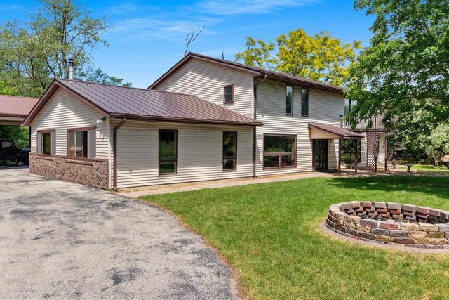 300 WATER STREET, Ogdensburg, WI 54962