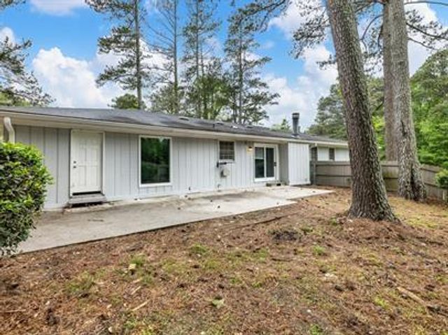 2319 Rolling Acres SW Court, Conyers, GA 30094