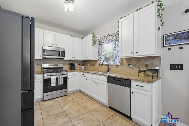 3125 Shenandoah Drive, Carpentersville, IL 60110