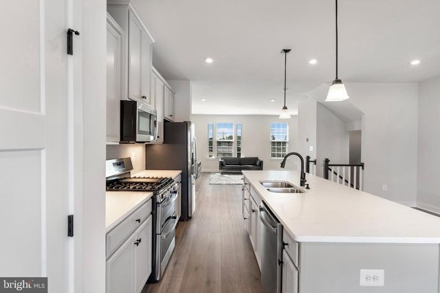 19410 PAIUTE TER, Leesburg, VA 20175