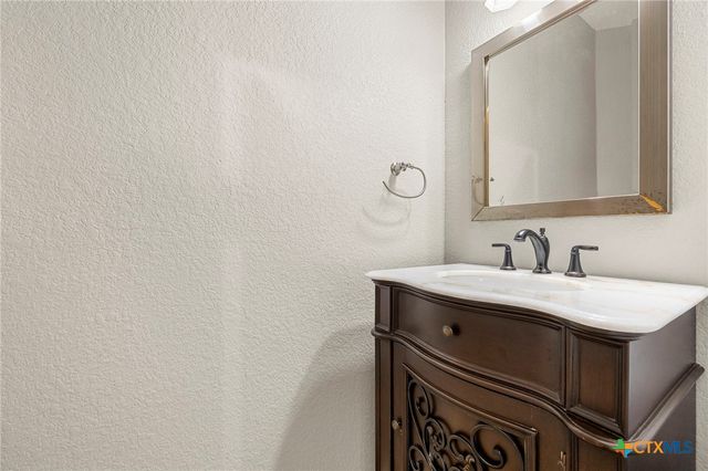 2815 Chisholm Trail, Salado, TX 76571