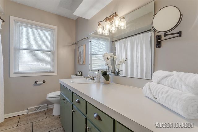 6835 Kay Boer Drive, Jenison, MI 49428