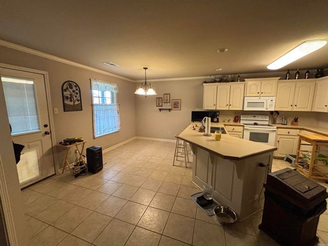 14 Windsor Park Drive, Ward, AR 72176
