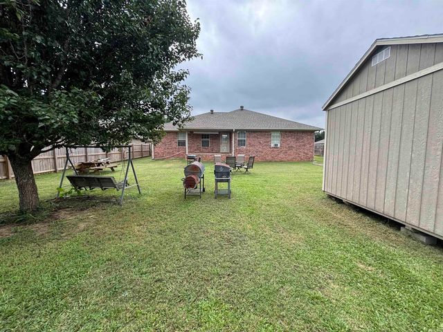 14 Windsor Park Drive, Ward, AR 72176