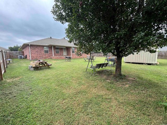 14 Windsor Park Drive, Ward, AR 72176
