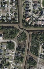 370 Pembroke ST, Lehigh Acres, FL 33974