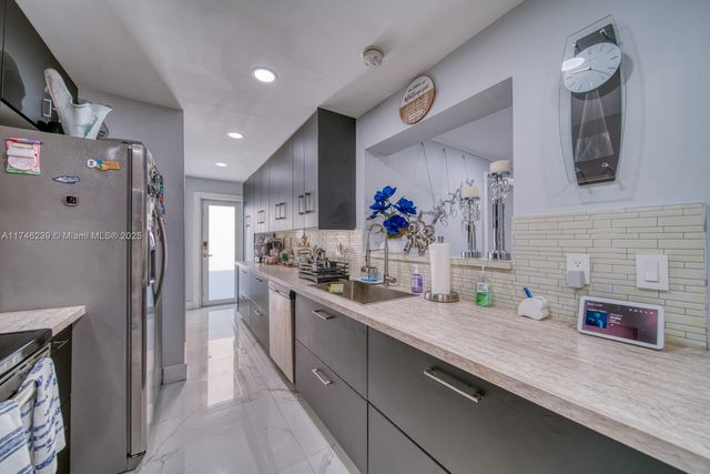 12620 SW 252nd Ter, Homestead, FL 33032