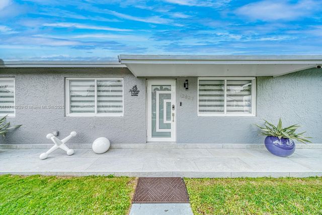 12620 SW 252nd Ter, Homestead, FL 33032