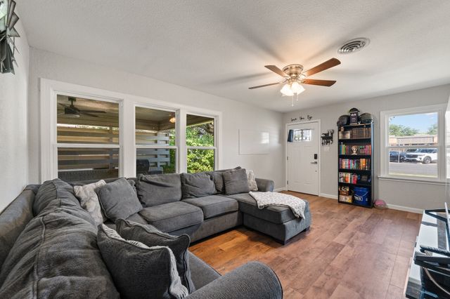 809 Phillips Street, Cleburne, TX 76033