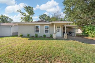 809 Phillips Street, Cleburne, TX 76033