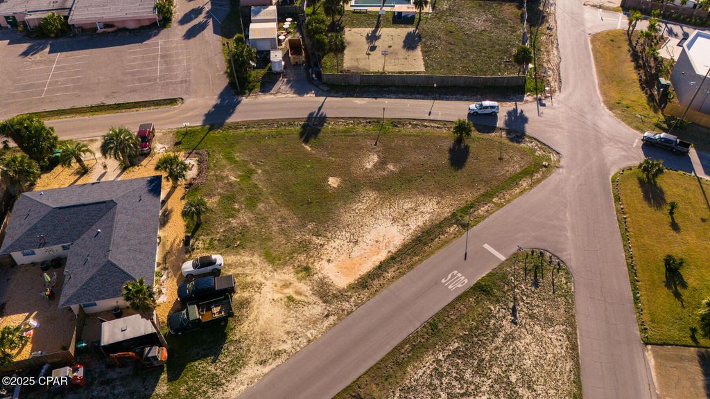 Image 4 of property listing at 601 Granada Circle, Panama City Beach, FL 32413