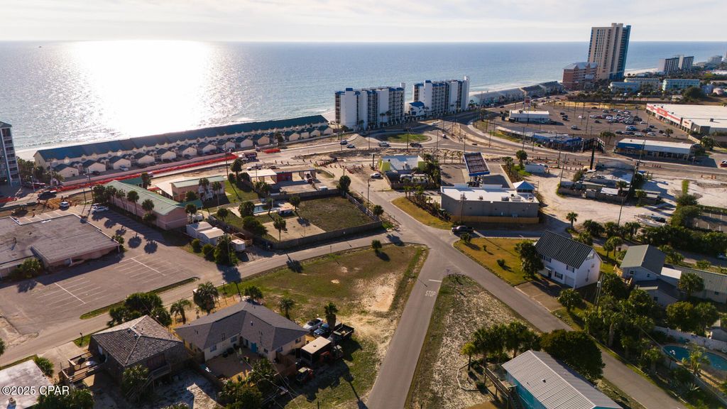 Image 8 of property listing at 601 Granada Circle, Panama City Beach, FL 32413