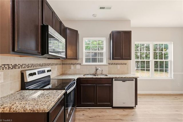 142 Bald Cypress Drive, Winston-salem, NC 27127