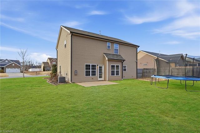 142 Bald Cypress Drive, Winston-salem, NC 27127